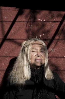 Una mujer del ambiente