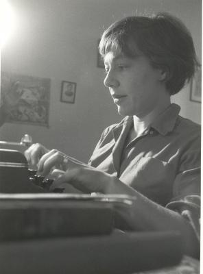 DETRÁS: ALEJANDRA PIZARNIK / Enfant terrible